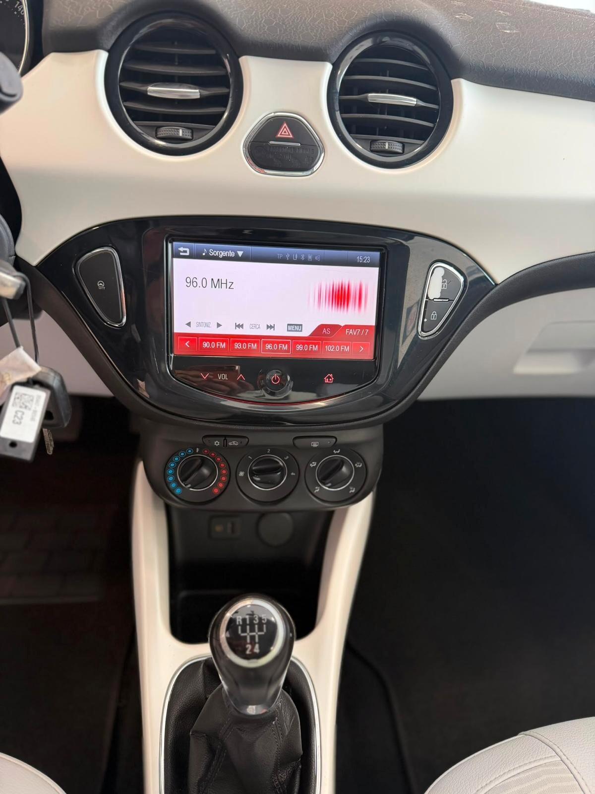 Opel Adam 2014 1.2cc Bicolore Navi