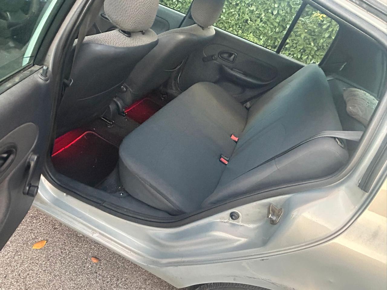 Renault Clio 1.2 16V benzina 5 porte