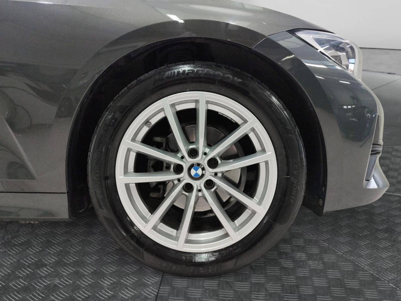 BMW Serie 3 318d Touring 48V Business Advantage