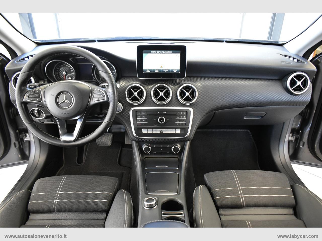 MERCEDES-BENZ A 200 d Automatic Premium