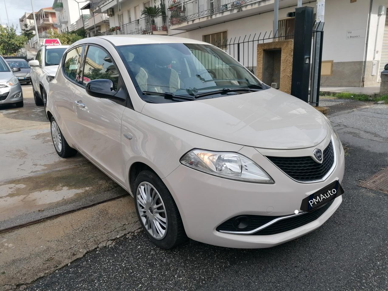 Lancia Ypsilon 1.2 69 CV 5 porte GPL Ecochic Gold