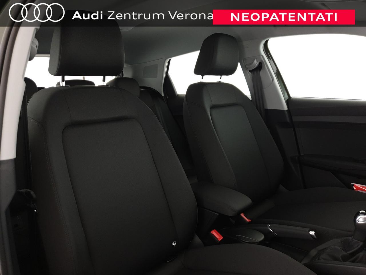 Allstreet 30TFSI 116CV S tronic Identity Contrast