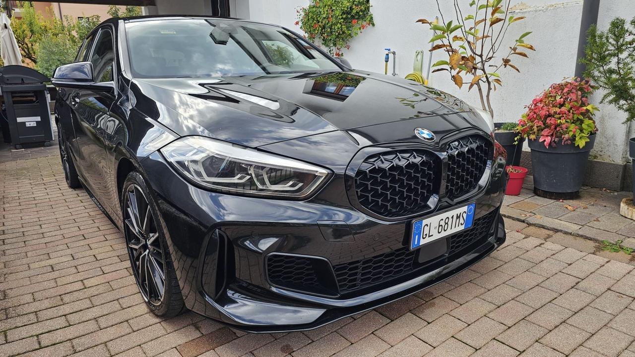 Bmw 135 M 135i xDrive Colorvision Edition