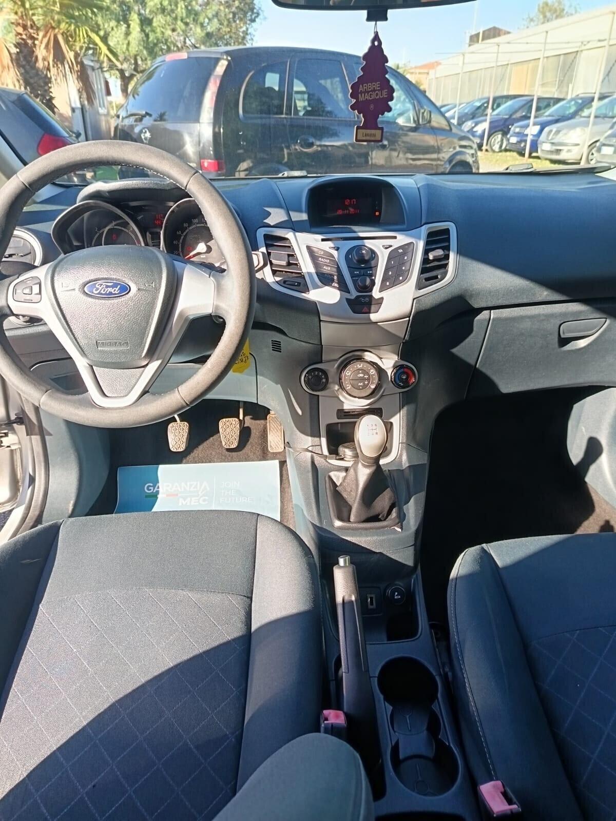 Ford Fiesta 1.4 TDCi 70CV 3 porte ok neopatentati