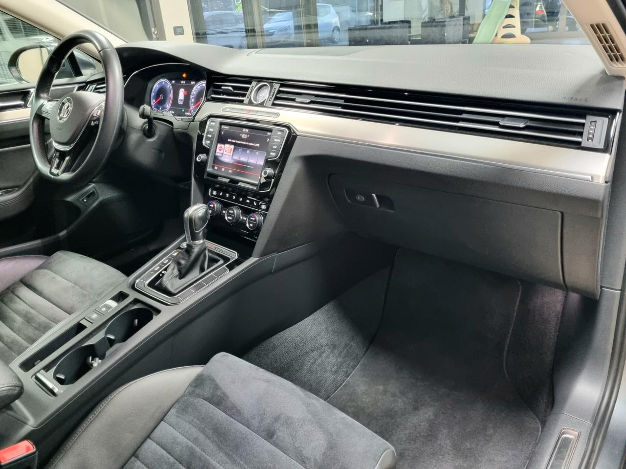 VOLKSWAGEN PASSAT 2.0 BiTDI 240CV 4MOT. HIGHLINE