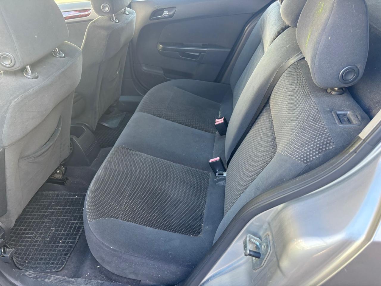 Opel Astra 1.9 16V CDTI 150CV 5 porte Cosmo