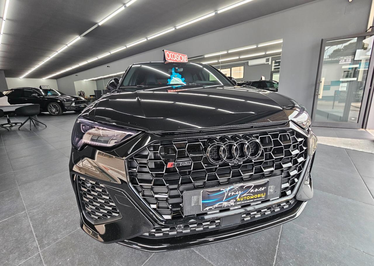 AUDI RSQ3 BLACK EDITION
