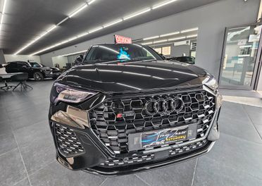 AUDI RSQ3 BLACK EDITION
