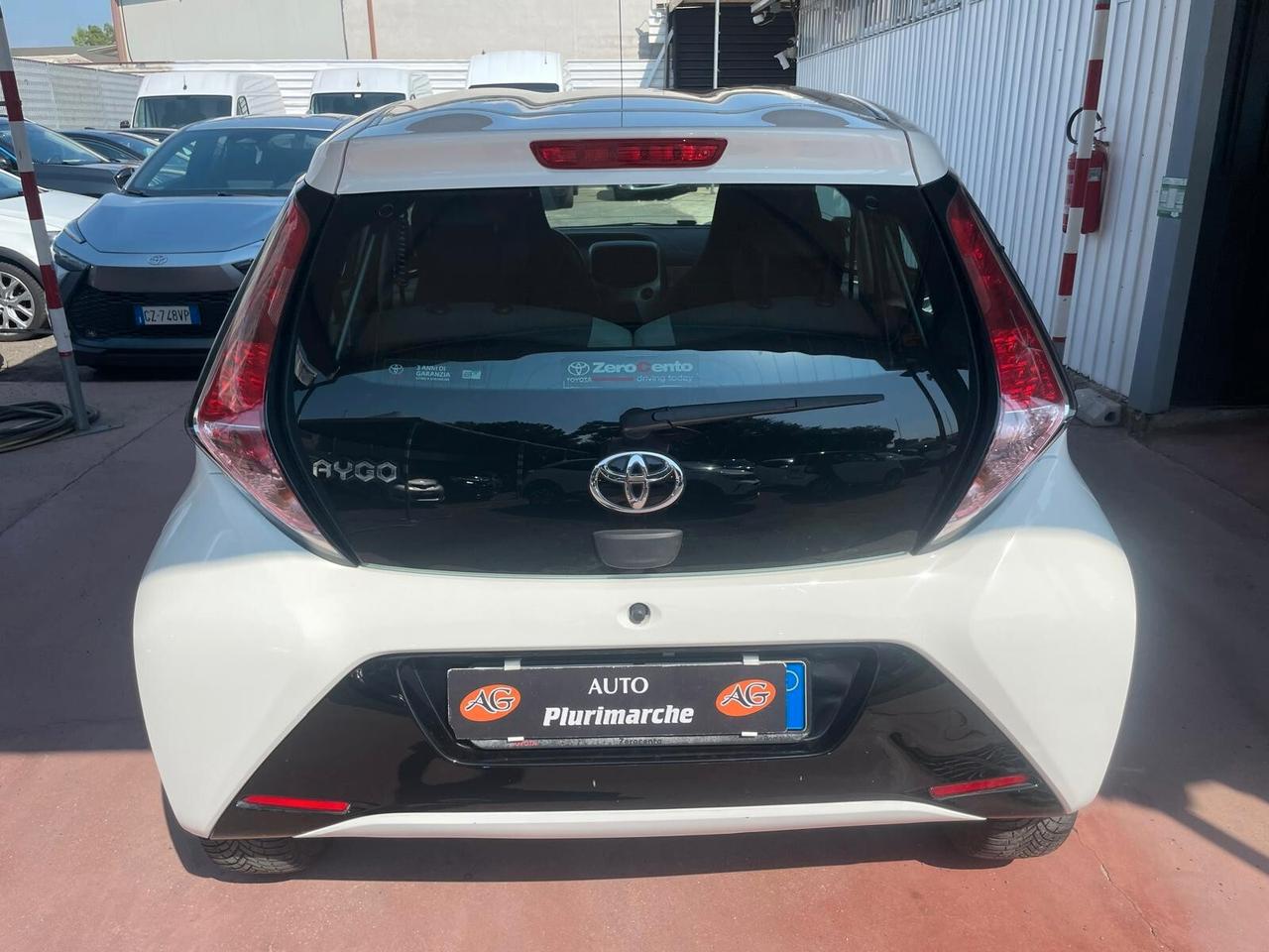 Toyota Aygo cerchi in lega automatica