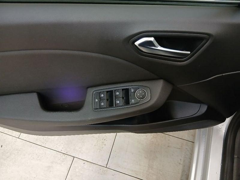 Renault Clio 1.6 E-Tech hybrid Intens 140cv auto my21