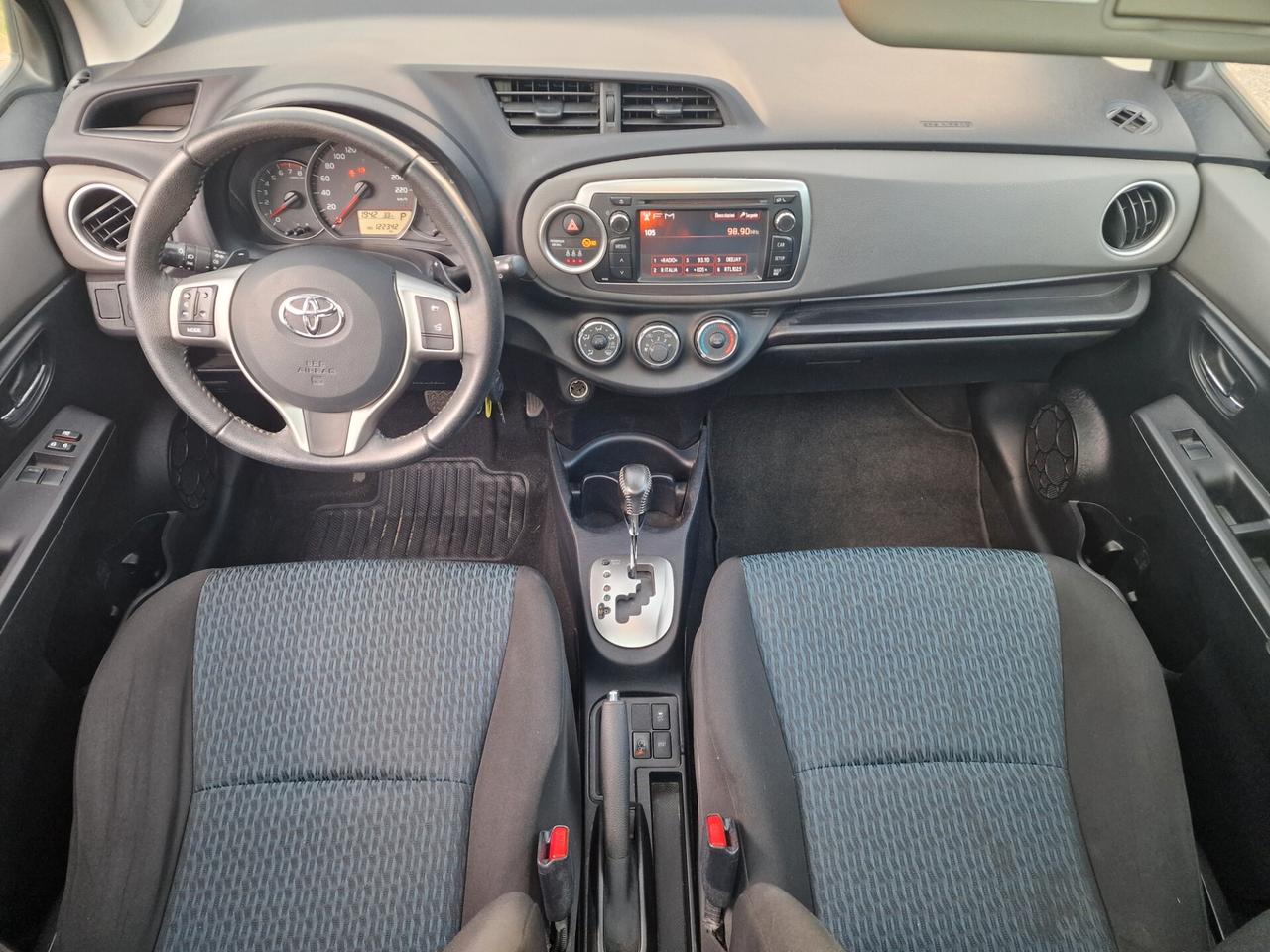 Toyota Yaris 1.3 5p Automatica