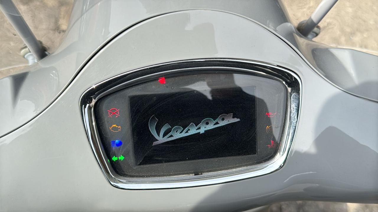 Vespa GTS 300 SUPER TECH DEL 2019 USATO