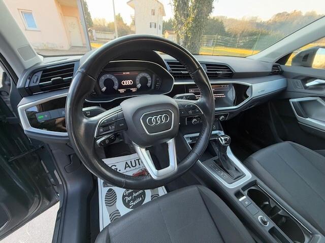 Audi Q3 35 TDI S tronic Business