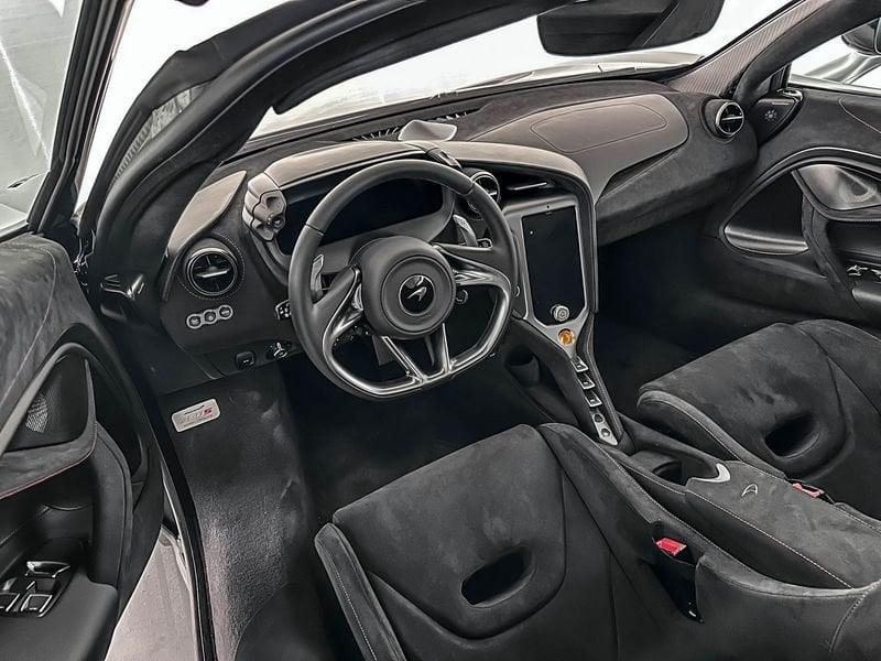 McLaren 750S Coupe MY27 - McLaren Milano