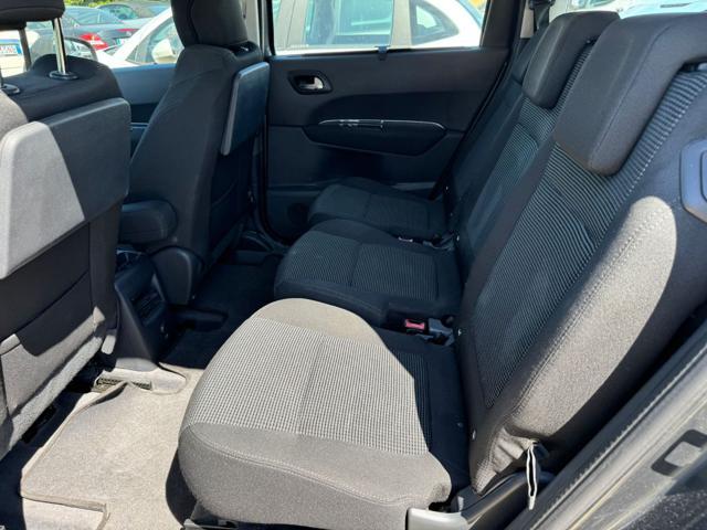 PEUGEOT 5008 1.6 HDi 112CV Business