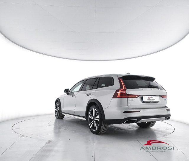 VOLVO V60 Cross Country D4 AWD Geartronic Business Plus
