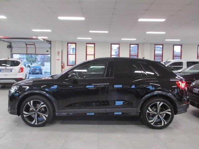 Audi Q3 35 TDI S tronic Blackline