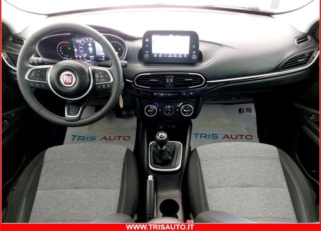 FIAT Tipo 1.6 MJT S&S Cross IVATA (FULL LED+NAVI)