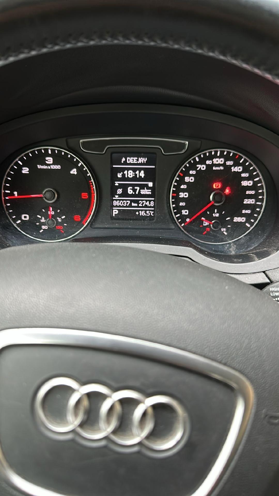 Audi Q3 2.0 TDI 120 CV S tronic Business UNICO PROPRIETARIO