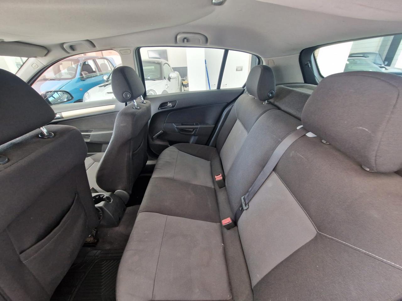 Opel Astra 1.4 16V Twinport 5 porte Club gpl
