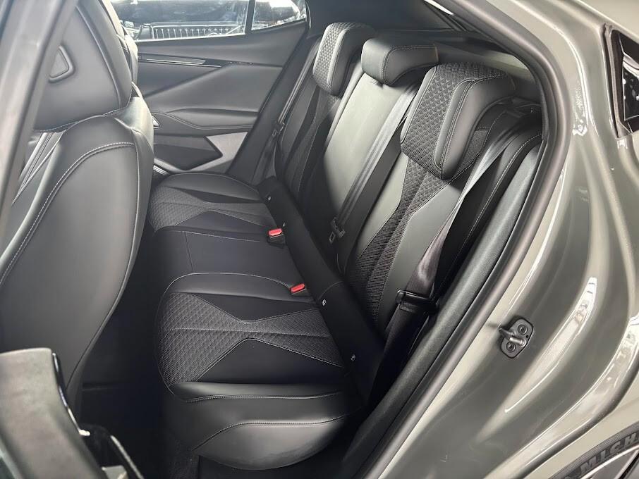 DS4 E-Tense 225 Cross Trocadero