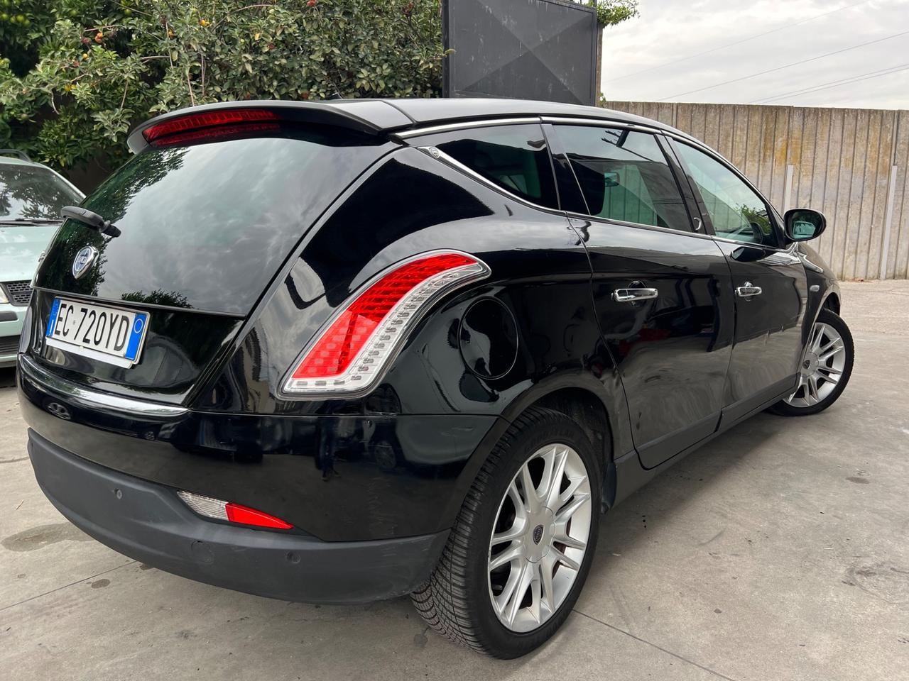 Lancia Delta 1.4 T-Jet 120 CV Platino Ecochic GPL
