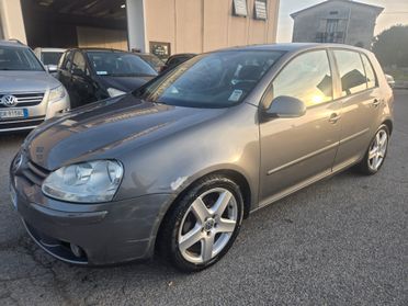 Volkswagen Golf 1.6 16V FSI 5p. Sportline