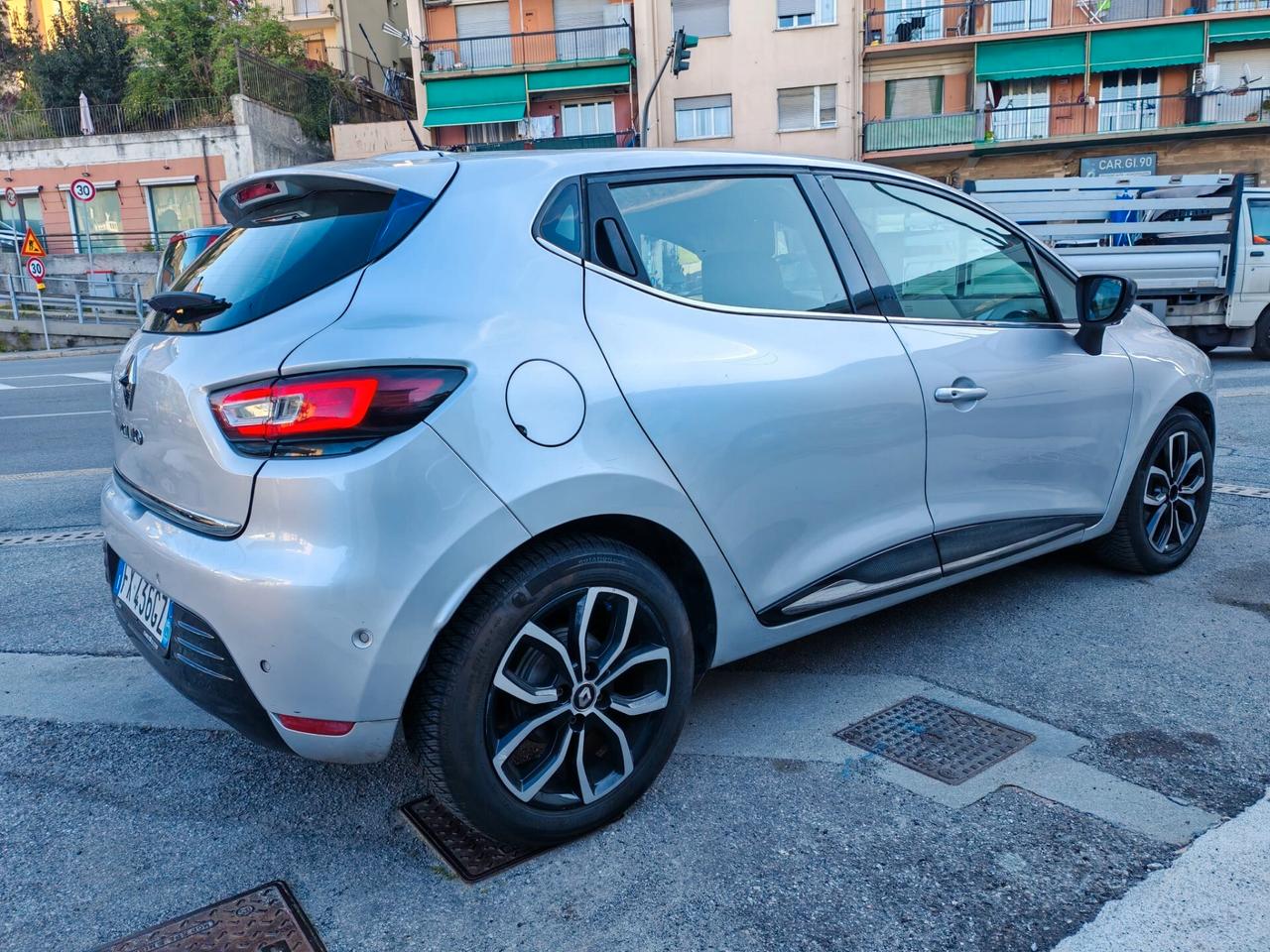 Renault Clio 5 porte Moschino top di gamma l'unico pro