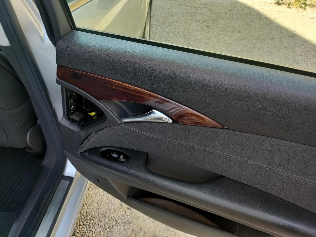 Mercedes-benz E 200 K METANO leggere annuncio