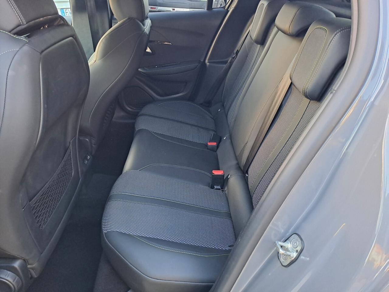 Peugeot 208 1.2 PureTech 100cv GT- 23848 km