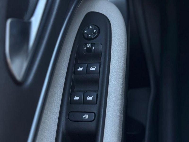 FIAT 600 Hybrid 100 CV DCT MHEV La Prima