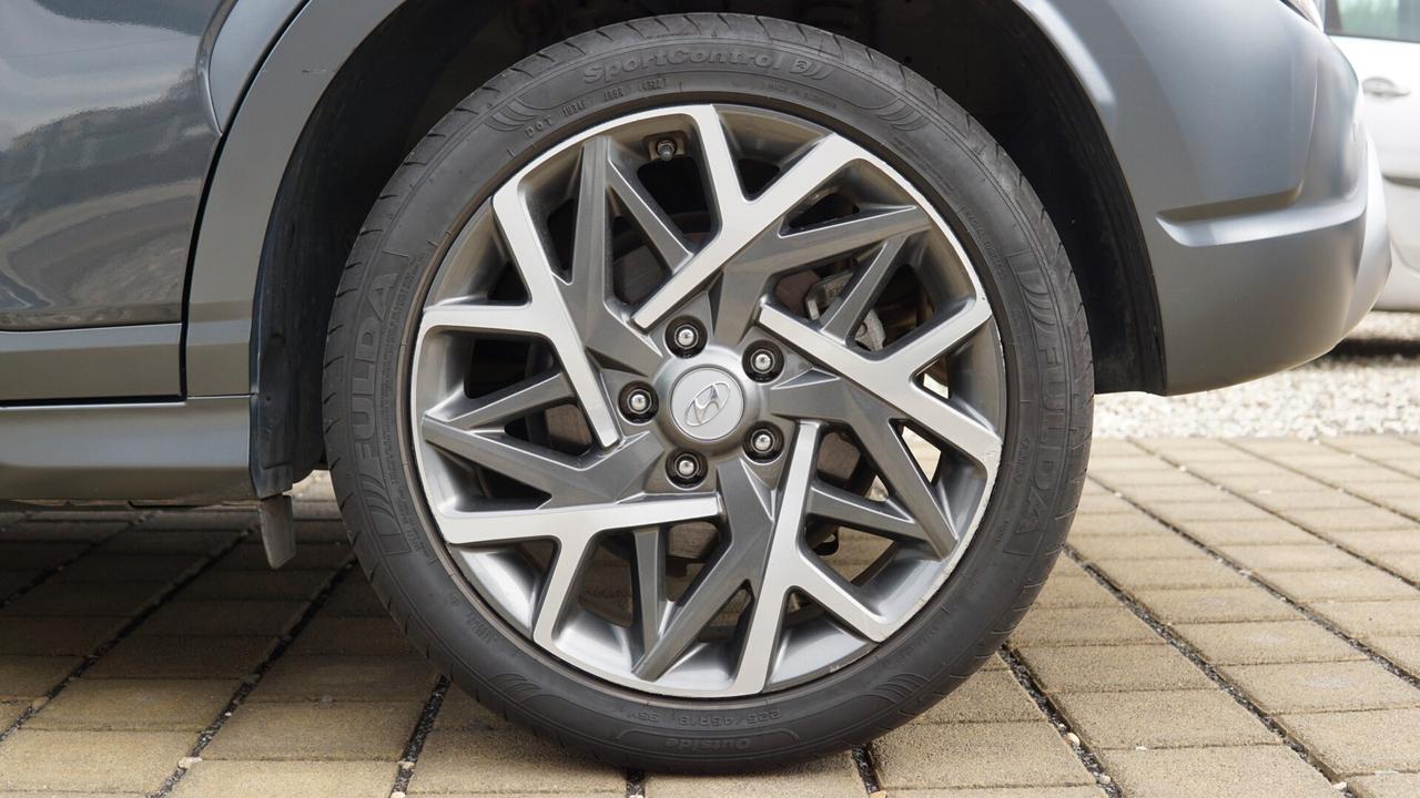 Hyundai Kona HEV 1.6 DCT XLine