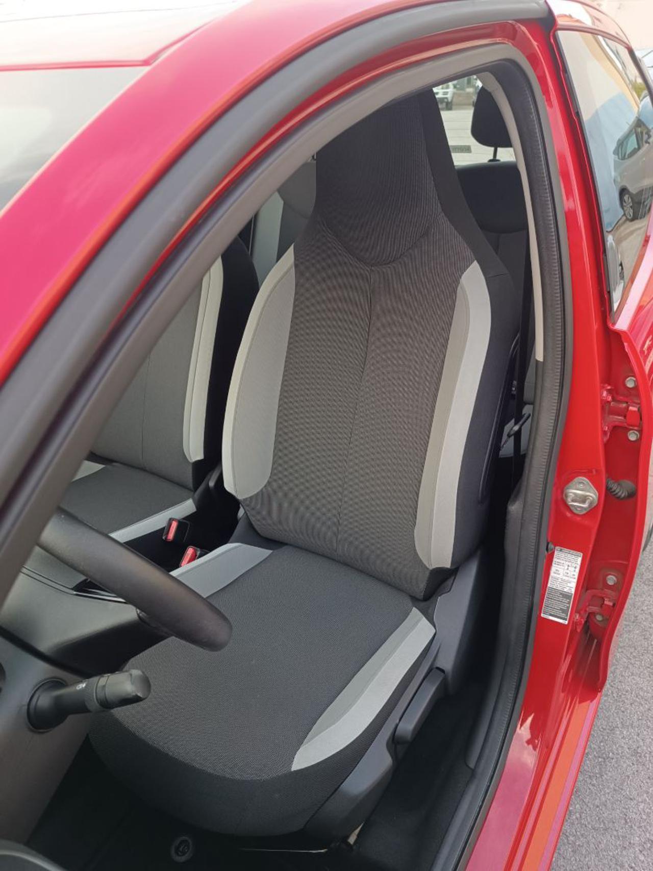 TOYOTA Aygo 1.0 VVT-i 69 CV 5 porte x-play