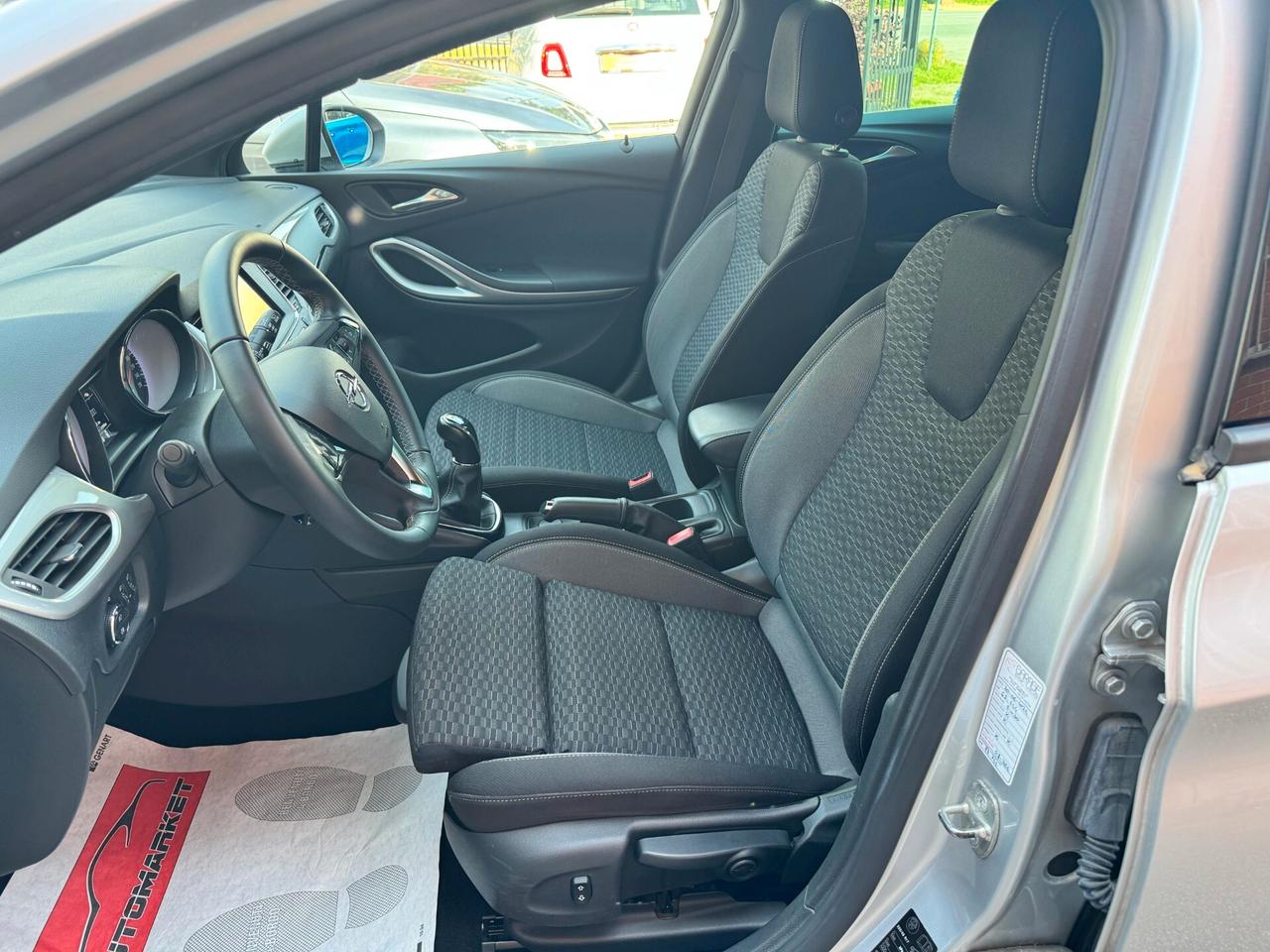 Opel Astra 1.2 Turbo 130 CV