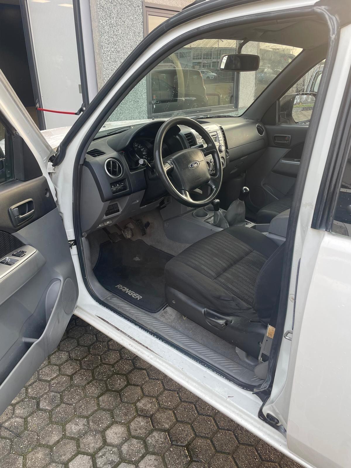 Ford Ranger 2.5 TDCi Super Cab XL 4p.ti