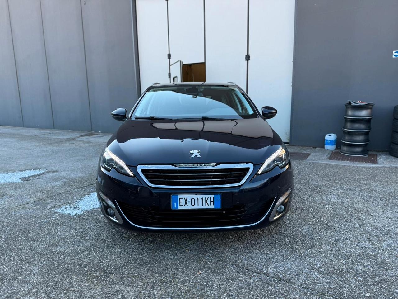 Peugeot 308 1.6 e-HDi 115 CV Stop&Start Allure