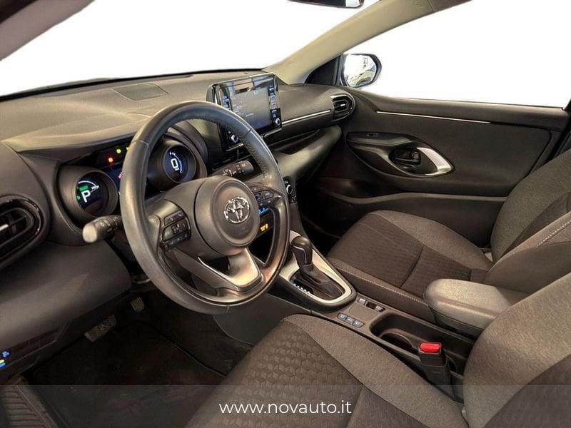 Toyota Yaris Hybrid Trend MY22