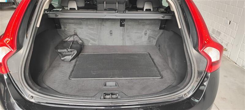 Volvo V60 D3 Geartronic Kinetic !!! KM 105.800 !!!