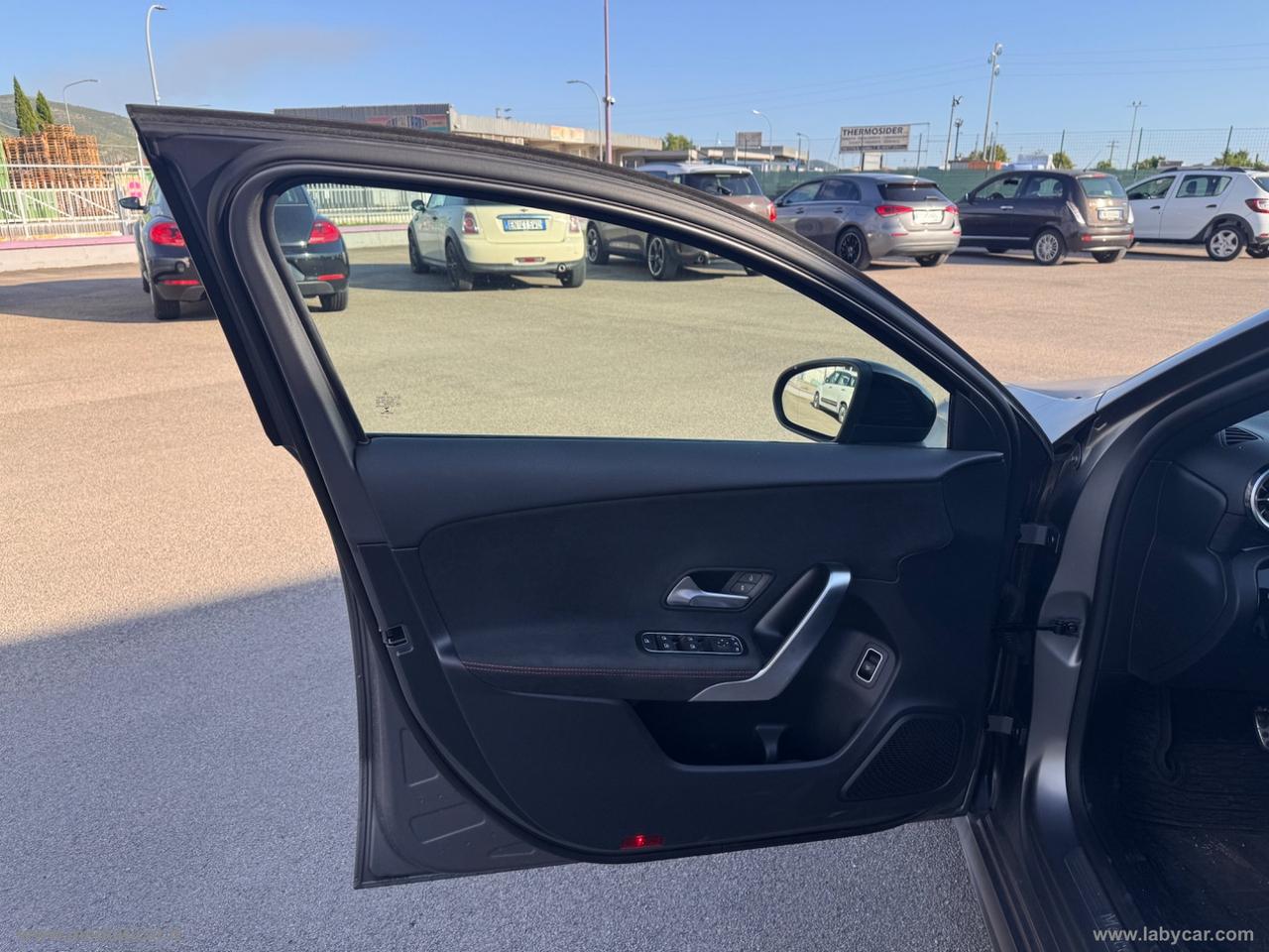 MERCEDES-BENZ A 180 d Automatic 4p. Premium