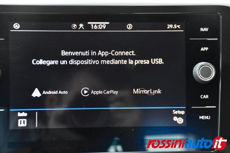 VOLKSWAGEN T-ROC 1.5 TSI 150 CV STYLE + R18 GARAGE HILL TECH PACK