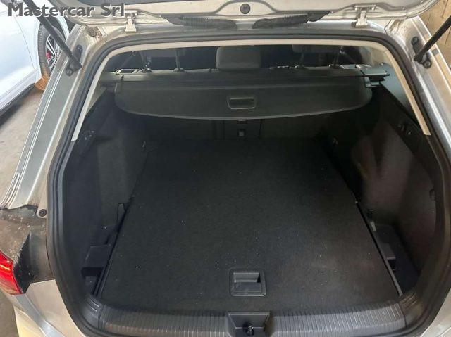 VOLKSWAGEN Golf Variant Variant 1.0 etsi evo Life 110cv dsg - GD404DF