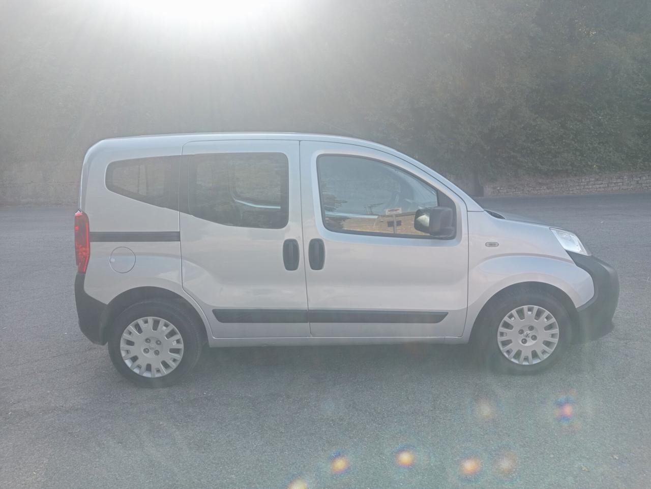 Peugeot Bipper Tepee 1.3 HDi 75 autocarro 4 posti