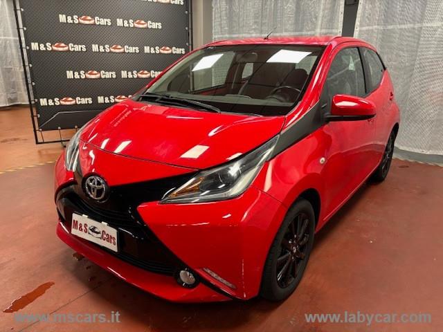 TOYOTA Aygo 1.0 VVT-i 69 CV 5p. x-cool