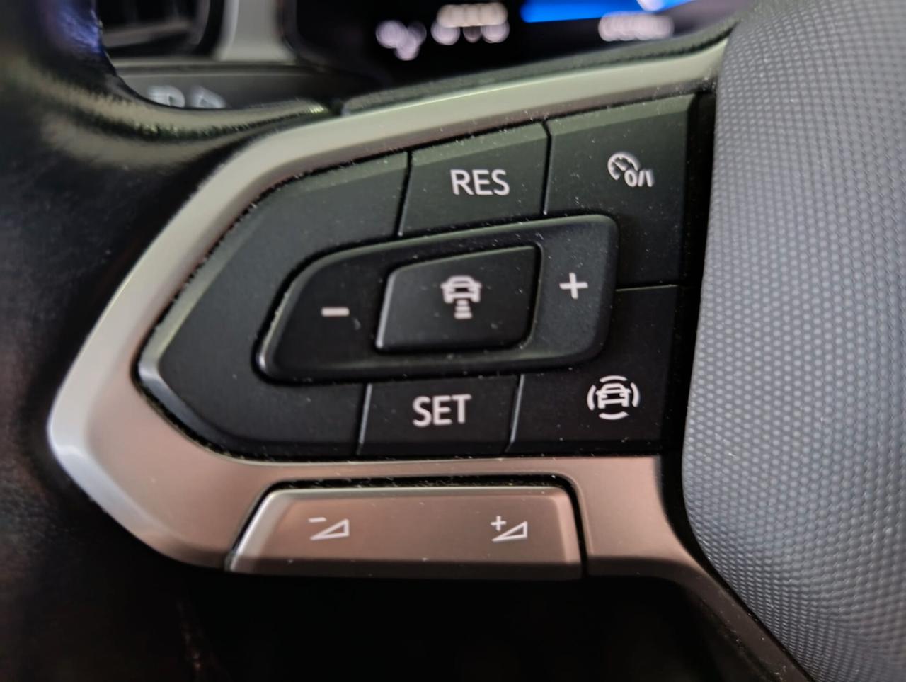 Volkswagen T-Roc Benzina Manuale