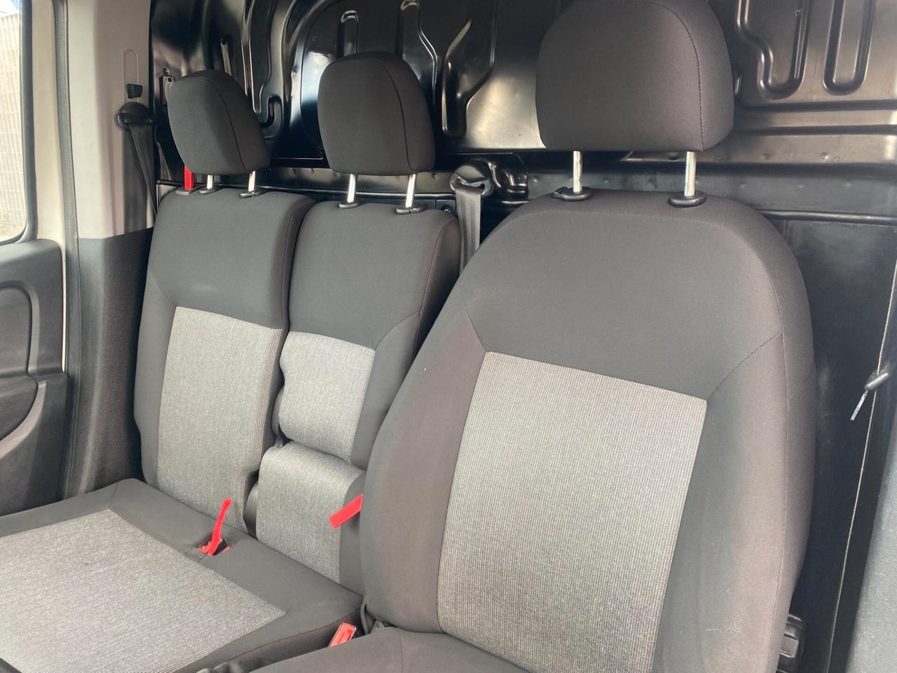 FIAT DOBLO' 1.6 105CV 3POSTI PC-TN Cargo LOUNGE