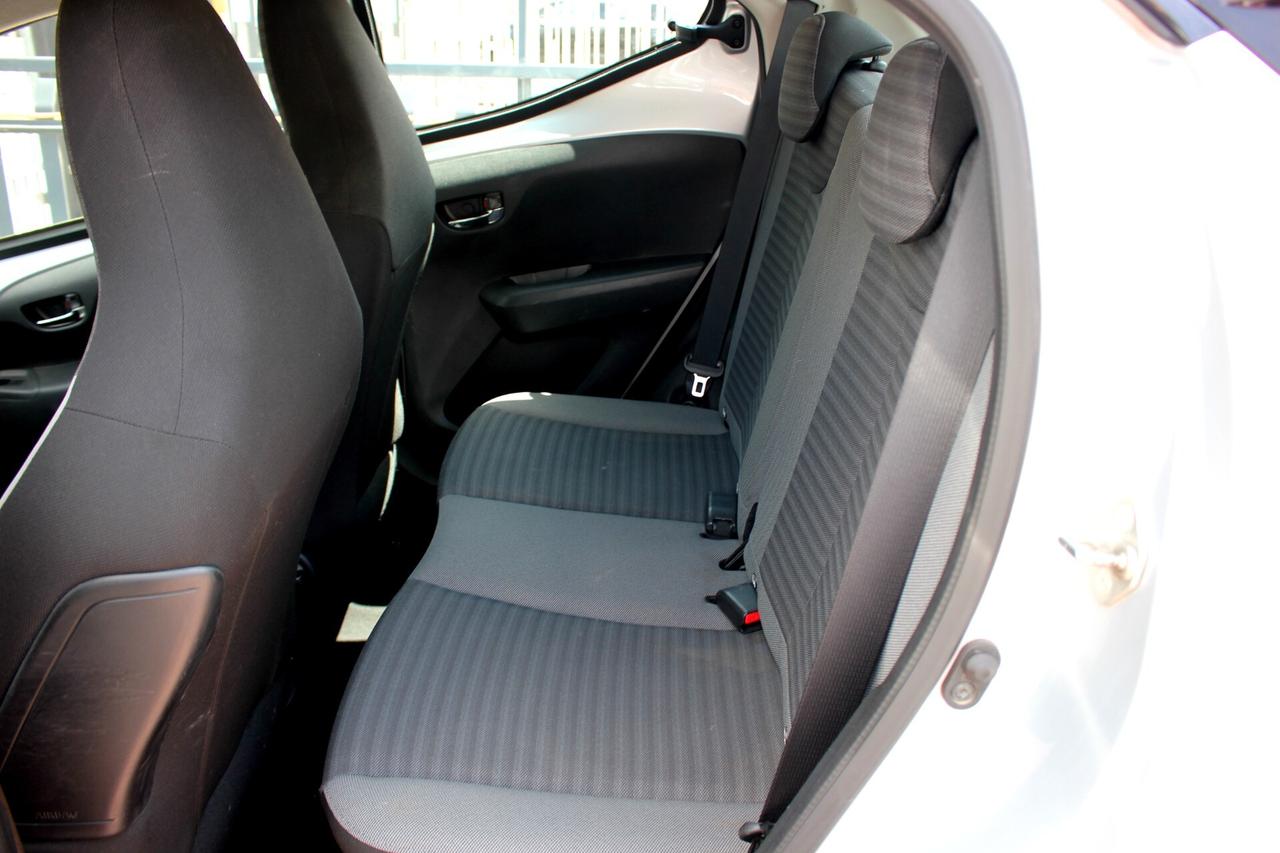 AYGO 1.0-AUTOMATICA*PREZZO VERO* KM CERTI-GARANZIA 12 MESI