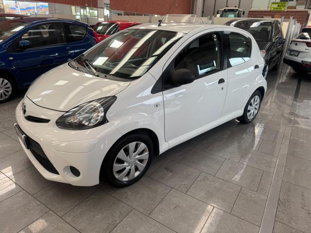 TOYOTA Aygo 1.0 12V VVT-i 5 porte Active Connect