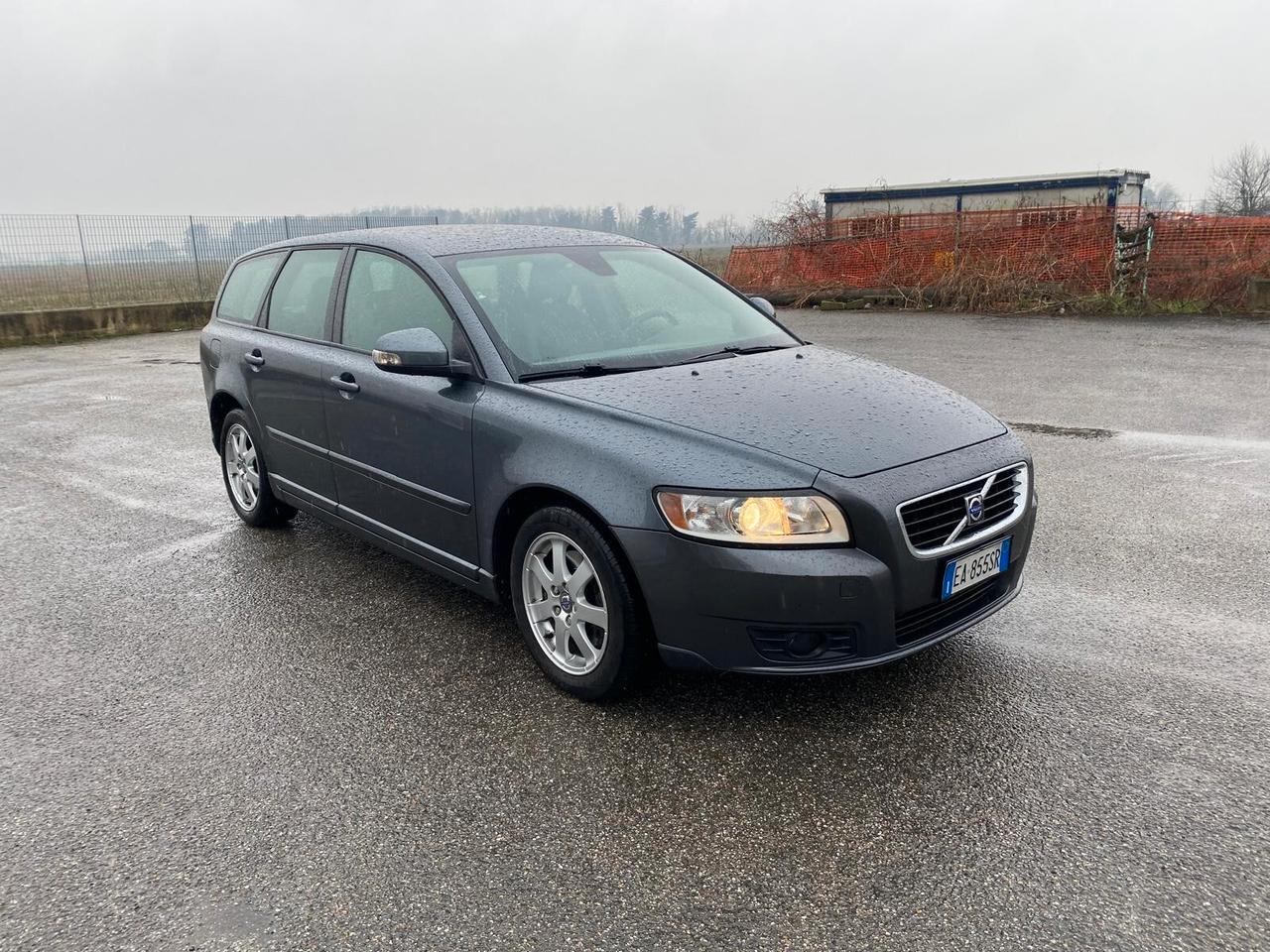 Volvo V50 D4 Summum 2.0 DIESEL 136 CAVALLI IVA DEDUCIBILE