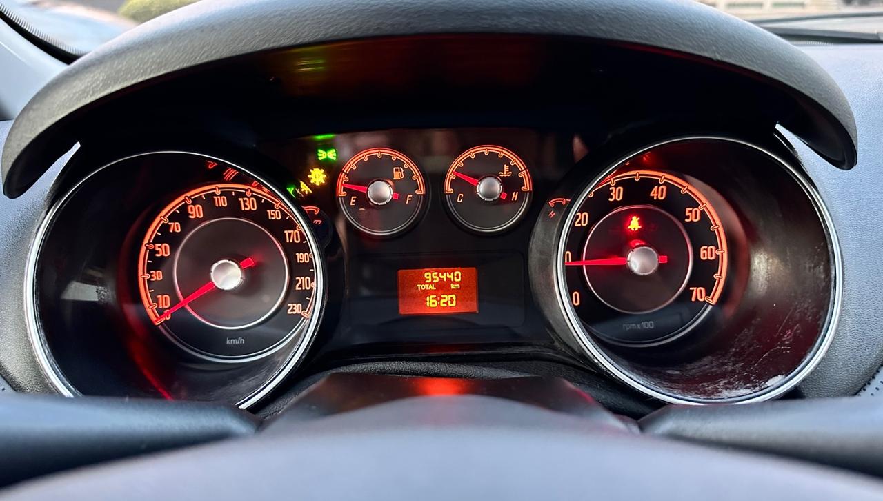 Fiat Punto Evo 1.4Bz 77Cv - Neopatentati