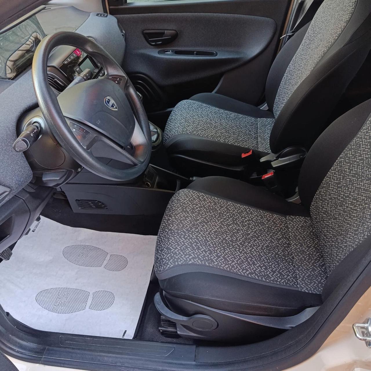 Lancia Ypsilon 1.2 BENZINA